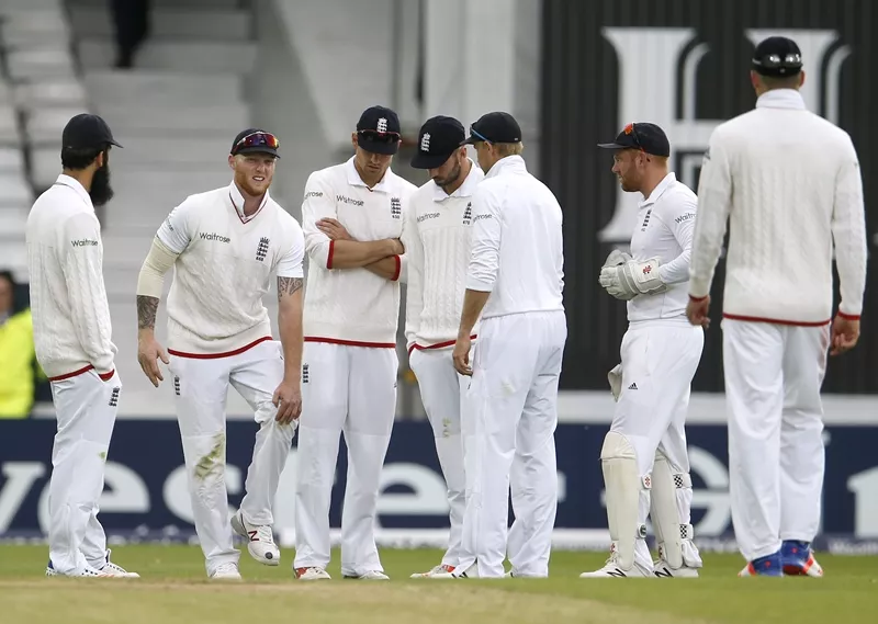 ben stokes with knee injury photo reuters ben stokes with knee injury photo reuters