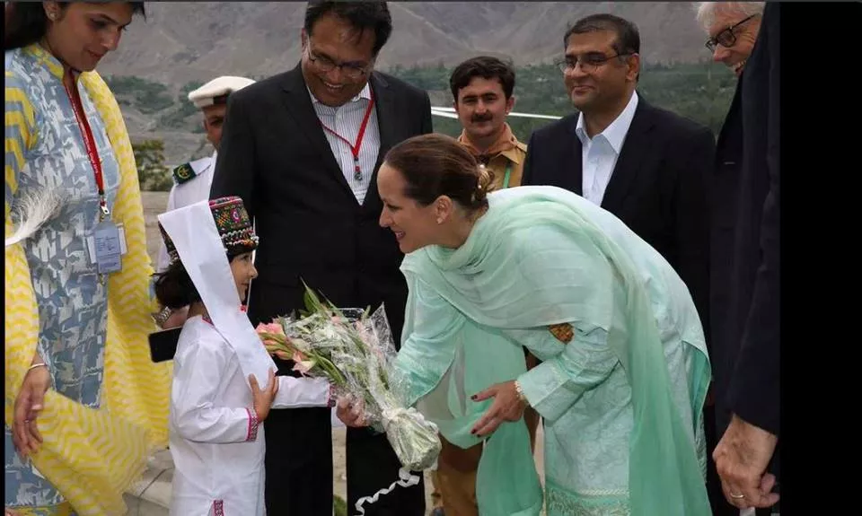 akdn trains nurses doctors provides care in underdeveloped areas photo online akdn trains nurses doctors provides care in underdeveloped areas photo online