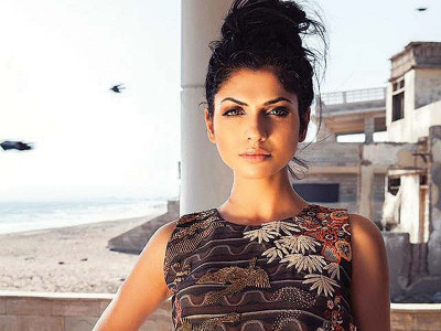 fashion parade 16 pakistani designers to showcase in london