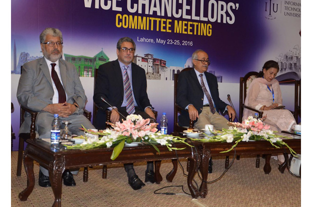 hec chairman mukhtar and vcs sitting on stage during closing ceremony of vice chancellors 039 committee meeting photo inp