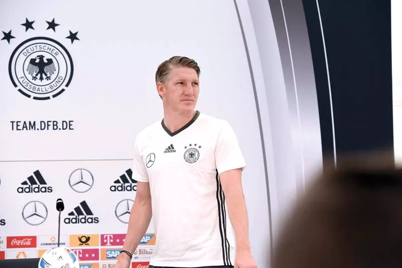 the world cup winning midfielder has not played since tearing his knee ligament while training with germany in march and has until saturday to prove his fitness photo afp the world cup winning midfielder has not played since tearing his knee ligament while training with germany in march and has until saturday to prove his fitness photo afp