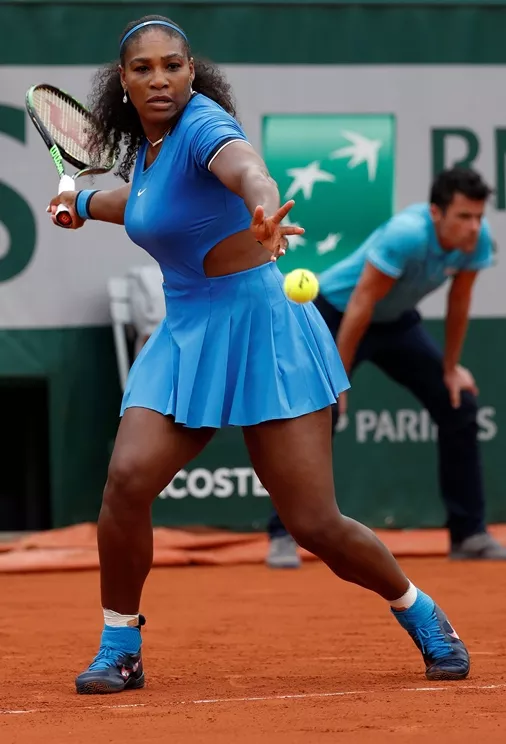 us player serena williams returns the ball to brazil 039 s teliana pereira during their women 039 s second round match at the roland garros 2016 french tennis open in paris on may 26 2016 photo afp us player serena williams returns the ball to brazil 039 s teliana pereira during their women 039 s second round match at the roland garros 2016 french tennis open in paris on may 26 2016 photo afp