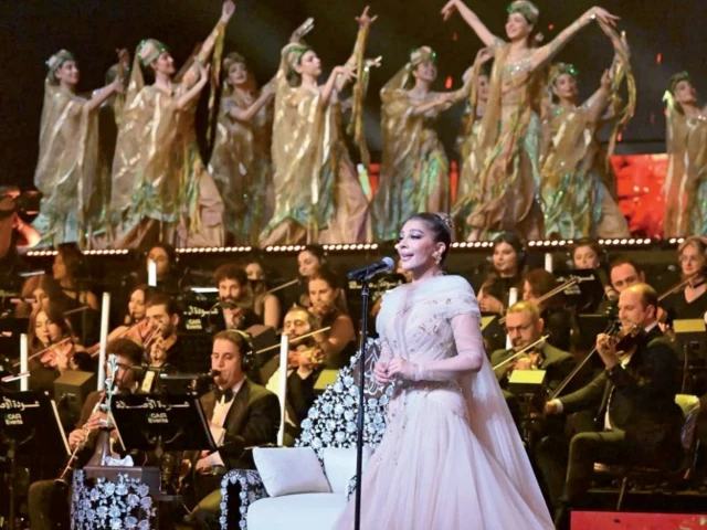 Anti-Assad music star makes triumphant return to Syria