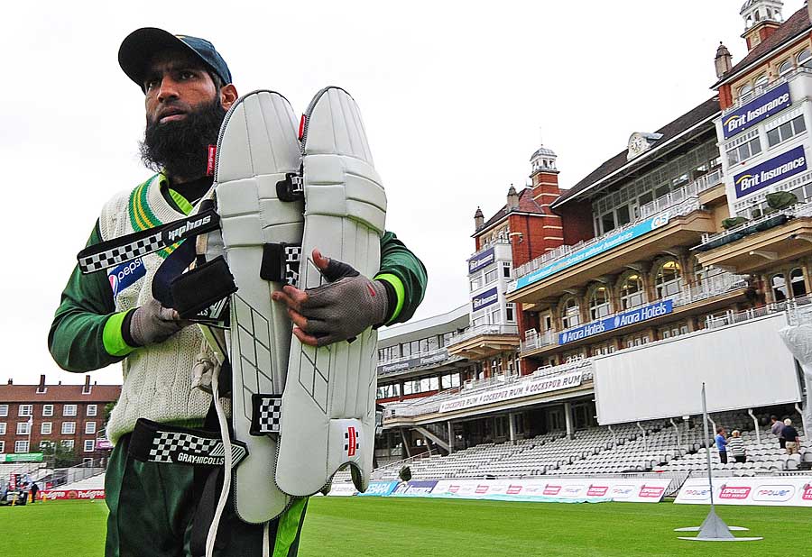 muhammad yousuf heads to practice on the eve of his test return at the oval on august 17 2010 photo afp