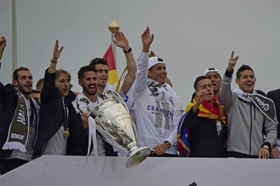 victorious real madrid get heroes welcome in spanish capital victorious real madrid get heroes welcome in spanish capital