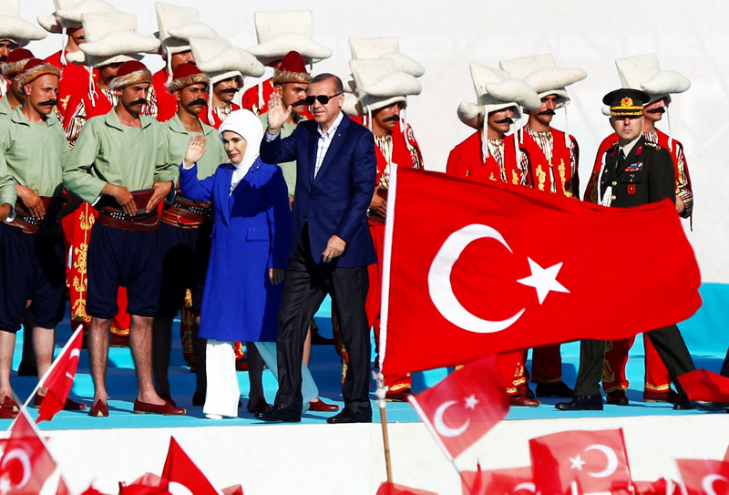 turkish president tayyip erdogan accompanied by his wife emine erdogan greets supporters during a rally to mark the 563rd anniversary of the conquest of the city by ottoman turks in istanbul turkey may 29 2016 photo reuters