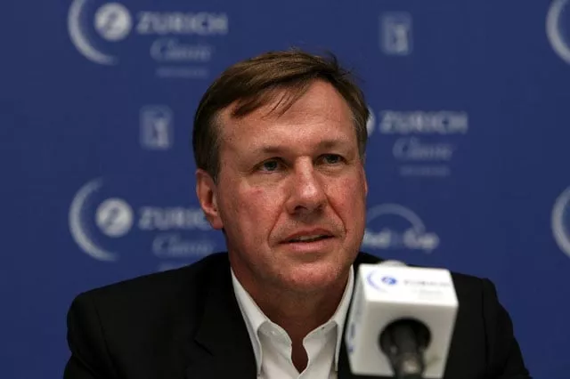 martin senn ceo of zurich insurance group from 2010 to 2015 and pictured here in the first year of his period in charge of switzerland 039 s largest insurance provider has committed suicide aged 59 photo afp martin senn ceo of zurich insurance group from 2010 to 2015 and pictured here in the first year of his period in charge of switzerland 039 s largest insurance provider has committed suicide aged 59 photo afp