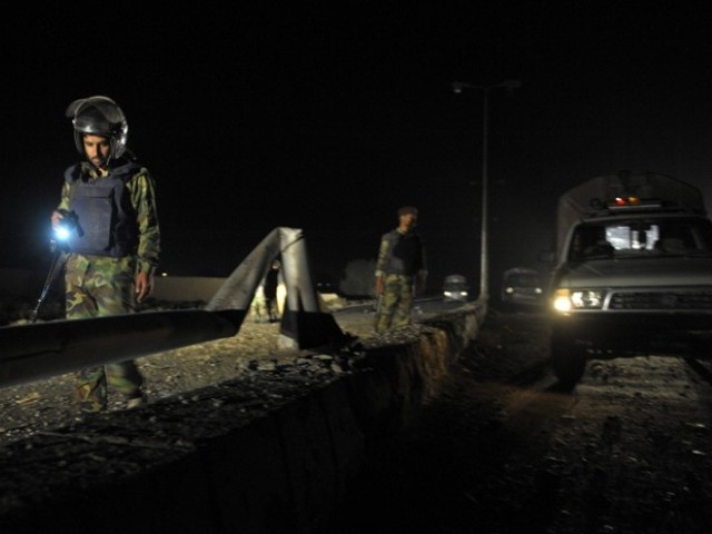 at least nine injured in mardan suicide attack