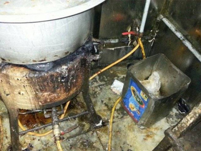 food outlets sealed over poor hygiene