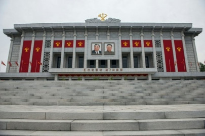 us moves to lock north korea out of global financial system us moves to lock north korea out of global financial system