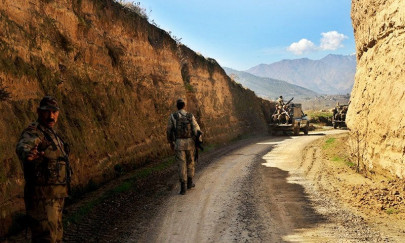 how to spot a militant pakistan army removes roofs in waziristan how to spot a militant pakistan army removes roofs in waziristan