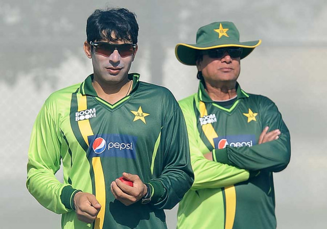 misbahul haq with mohsin khan r in dubai uae on january 16 2012 photo afp misbahul haq with mohsin khan r in dubai uae on january 16 2012 photo afp