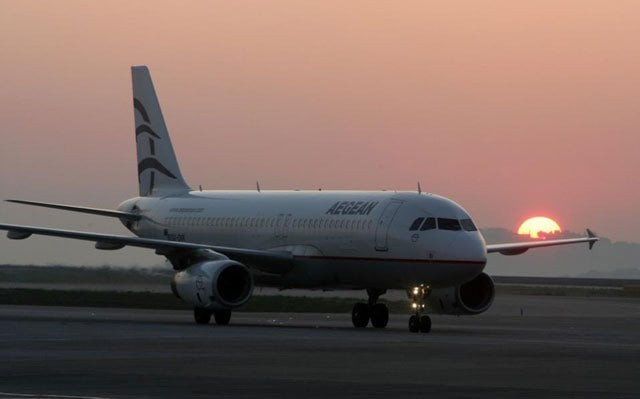 the aegean airlines flight bound for tel aviv via larnaca was searched by police photo ekathimerini the aegean airlines flight bound for tel aviv via larnaca was searched by police photo ekathimerini