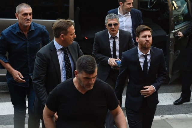 lionel messi r followed by his father jorge horacio messi arrives at the courthouse on june 2 2016 in barcelona spain photo afp lionel messi r followed by his father jorge horacio messi arrives at the courthouse on june 2 2016 in barcelona spain photo afp