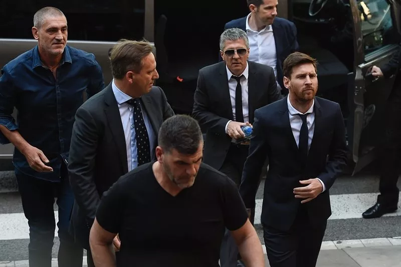 lionel messi r followed by his father jorge horacio messi arrives at the courthouse on june 2 2016 in barcelona spain photo afp lionel messi r followed by his father jorge horacio messi arrives at the courthouse on june 2 2016 in barcelona spain photo afp