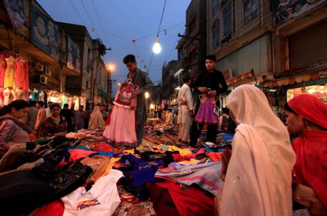 people shop for clothing ahead of ramzan in rawalpindi pakistan june 1 2016 photo reuters people shop for clothing ahead of ramzan in rawalpindi pakistan june 1 2016 photo reuters