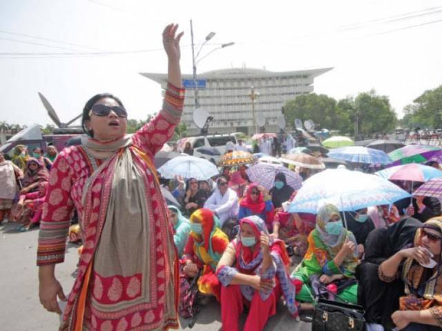 govt orders vacation of hostels after nurses protest photo file govt orders vacation of hostels after nurses protest photo file