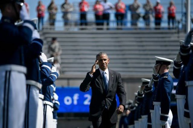 two us military aerobatic planes crashed in separate incidents one occurring shortly after flying over a speech by president barack obama and the other resulting in a death photo afp