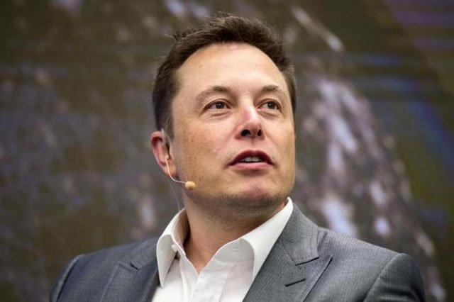 elon musk chairman of solarcity and ceo of tesla motors speaks at solarcity 039 s inside energy summit in manhattan new york october 2 2015 photo reuters