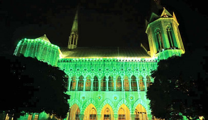 one dead 27 injured by stray bullets