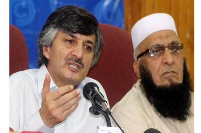 awami national party parliamentary leader sardar hussain babak addressing a press conference at peshawar press club photo ppi awami national party parliamentary leader sardar hussain babak addressing a press conference at peshawar press club photo ppi