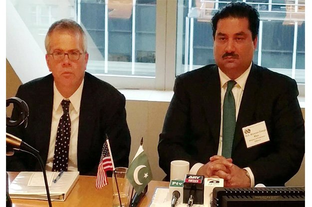 commerce minister khurram dastgir khan and us deputy secretary of commerce bruce andrews are addressing the press at the 4th pak us business opportunities conference photo inp