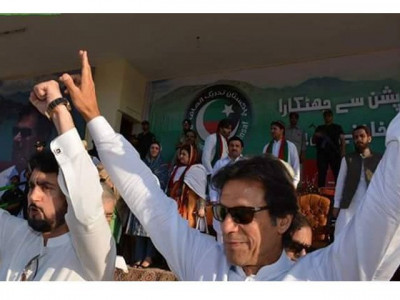 panama leaks will not let govt drag the issue till 2018 says imran