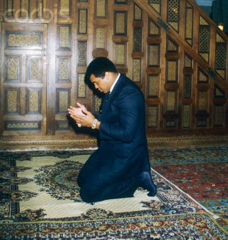 24 apr 1982 cannes france where muhammad ali can be seen praying photo richard melloul sygma corbis 24 apr 1982 cannes france where muhammad ali can be seen praying photo richard melloul sygma corbis