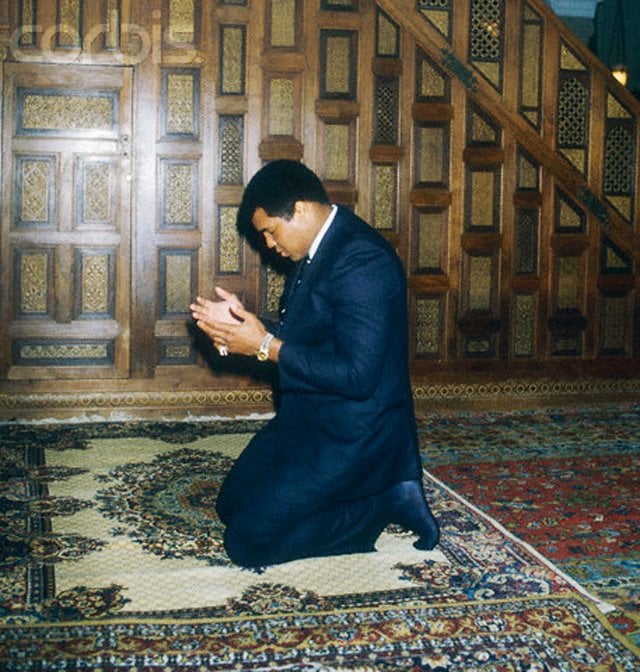 24 apr 1982 cannes france where muhammad ali can be seen praying photo richard melloul sygma corbis