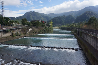 surging river water kills four hikers in taiwan