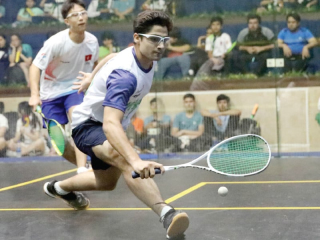 a view of an exciting squash contest on the second day of asian junior squash being played in islamabad photo app a view of an exciting squash contest on the second day of asian junior squash being played in islamabad photo app