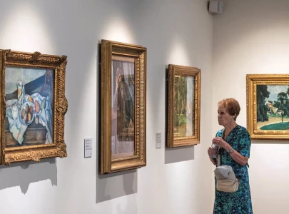 sweltering muscovites turn to art sweltering muscovites turn to art