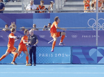 spain stun belgium to reach hockey semis