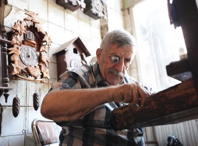 baghdad s oldest horologist keeps time alive for 54 years