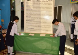 kashmiri kids pay tribute to armed forces on defence day