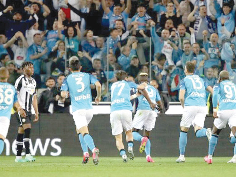 napoli players celebrate their victory over cagliari photo afp