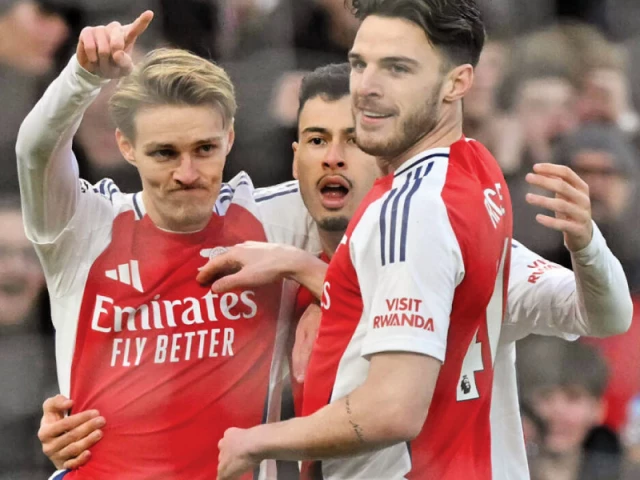 arsenal crush woeful man city arsenal crush woeful man city