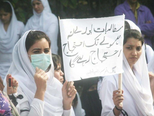 official says no action to be taken against them if nurses return to duty photo file