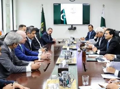 petroleum minister holds energy investment meetings petroleum minister holds energy investment meetings