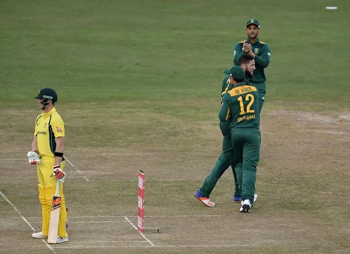 south africa 039 s wayne parnell celebrates after taking wicket of australia 039 s captain steven smith in the tri nation series in georgetown guyana on june 7 photo afp south africa 039 s wayne parnell celebrates after taking wicket of australia 039 s captain steven smith in the tri nation series in georgetown guyana on june 7 photo afp