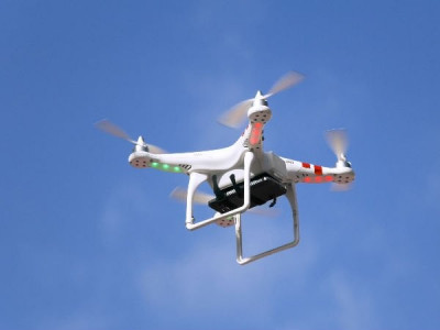 india chases away drones in iiojk a day after blast at airbase india chases away drones in iiojk a day after blast at airbase