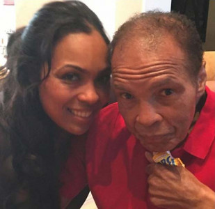 muhammad ali s daughter posts shot from final facetime conversation with her father muhammad ali s daughter posts shot from final facetime conversation with her father