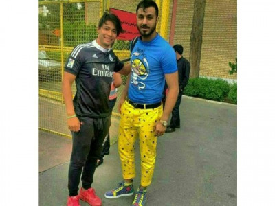 iran goalkeeper banned over spongebob trousers