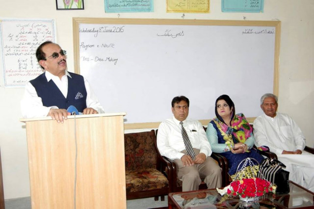 national vocational training commission executive director zulfiqar ahmed cheema addressing students during his visit to sanatzar social welfare complex photo online national vocational training commission executive director zulfiqar ahmed cheema addressing students during his visit to sanatzar social welfare complex photo online