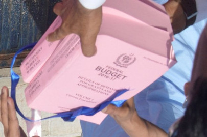 budget 2016 17 abc says budget lacks initiatives