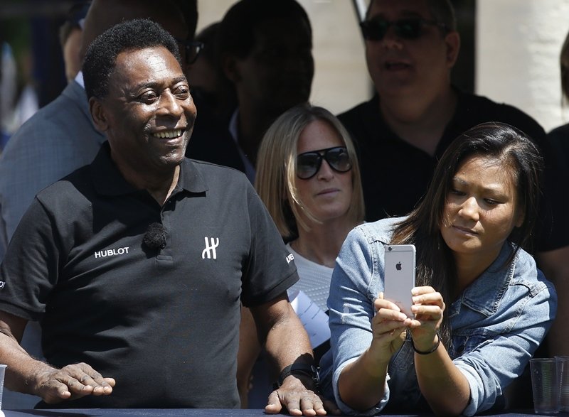 pele attends a football match organised by hublot at the jardin du palais royal in paris on june 9 2016 photo afp