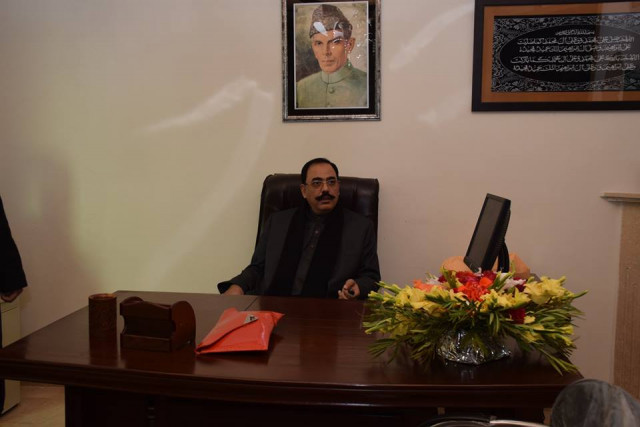 senator talha mehmood photo online senator talha mehmood photo online