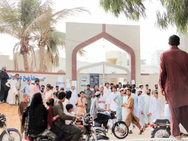 promises to fund construction of the karachi mosque photo ayesha mir express promises to fund construction of the karachi mosque photo ayesha mir express