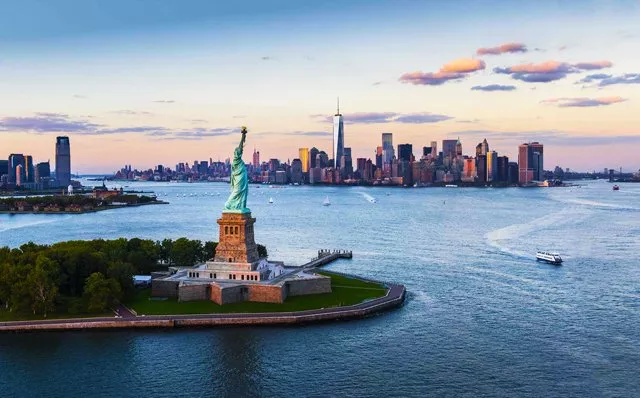 solar impulse flies past statue of liberty photo solar impulse official solar impulse flies past statue of liberty photo solar impulse official