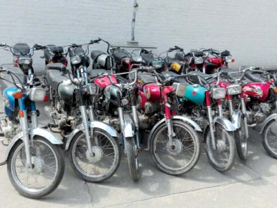 gang busted sixteen stolen bikes rickshaw recovered